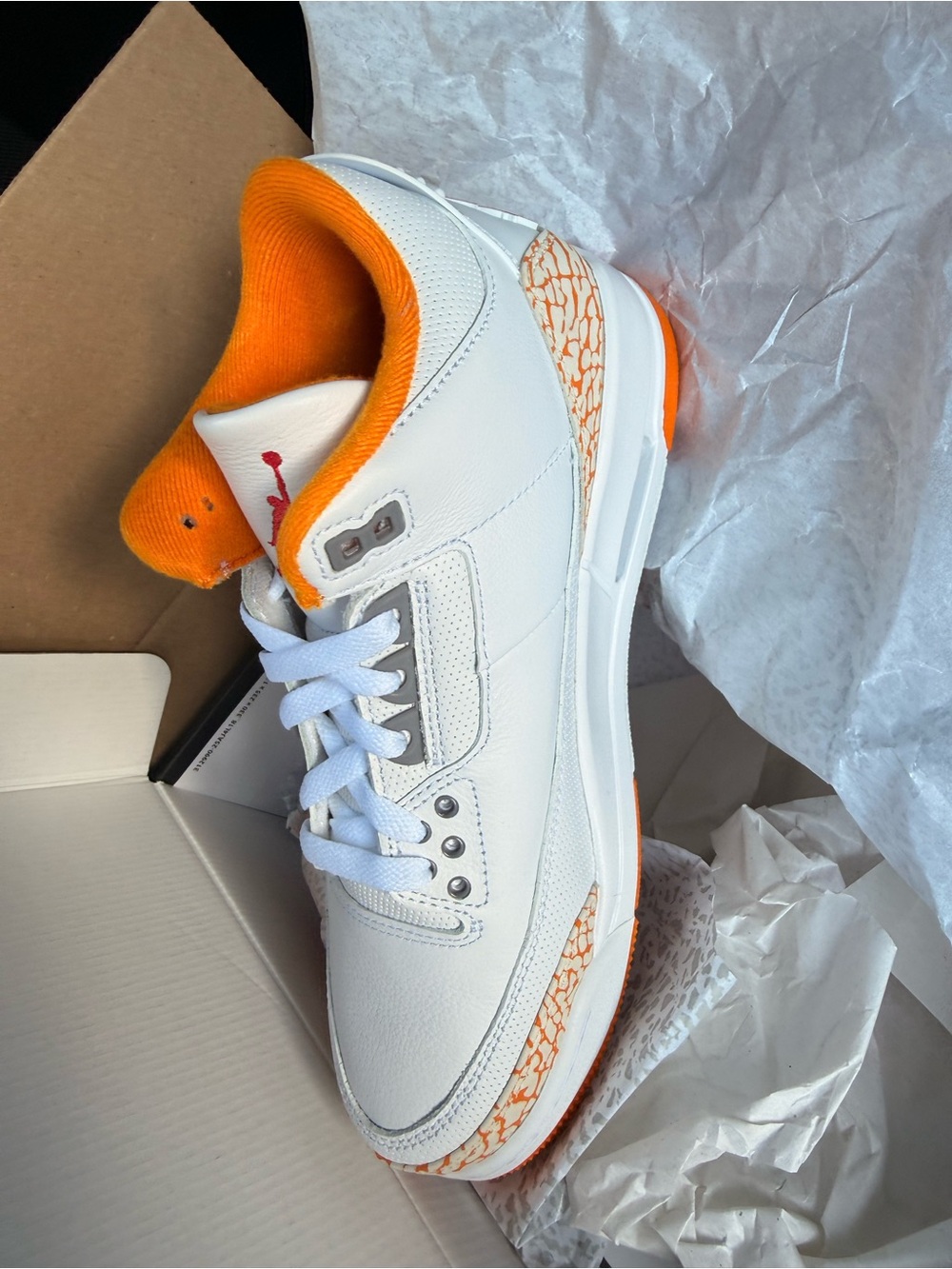 Nike Air Jordan 3 White with Orange Lining - Picture 2 of 4